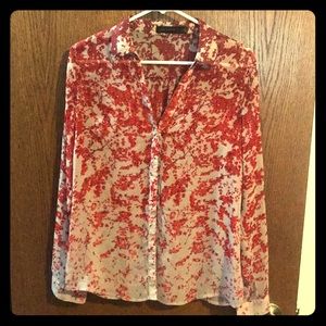 Size M floral print button down blouse